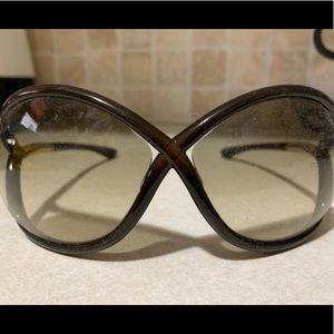 Tom Ford Oversized Frame sunglasses.